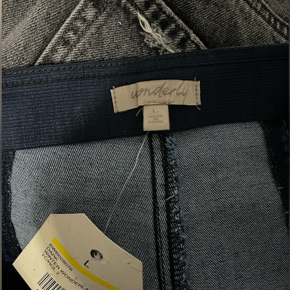 Stretchy Flare Jeans - Picture 3 of 3